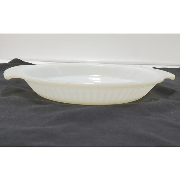 Vintage Anchor Hocking Fire King Milk Glass 9" Pie Plate # 1460 - Picture 1 of 5